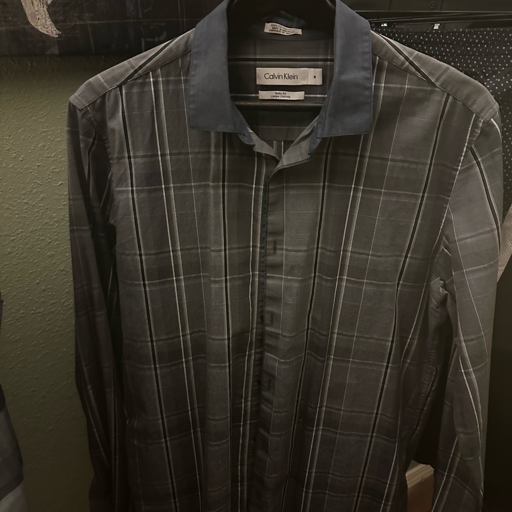 Calvin Klein Men's Dark Plaid Button Down Shirt